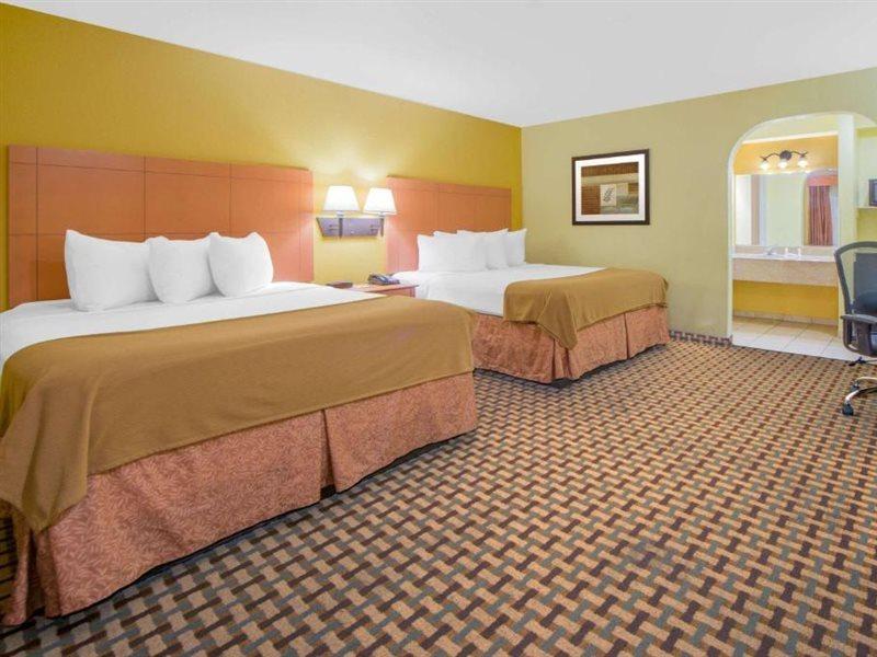 Days Inn By Wyndham Lubbock South Zewnętrze zdjęcie