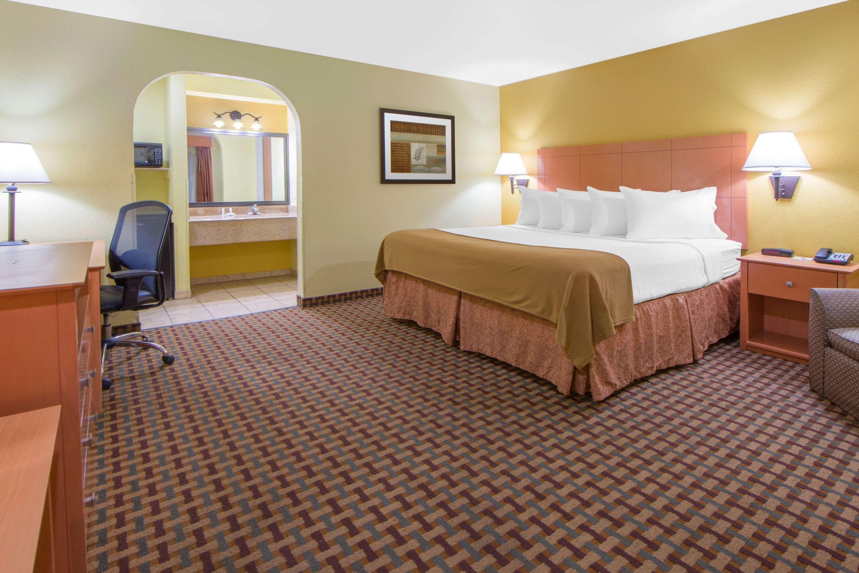 Days Inn By Wyndham Lubbock South Zewnętrze zdjęcie