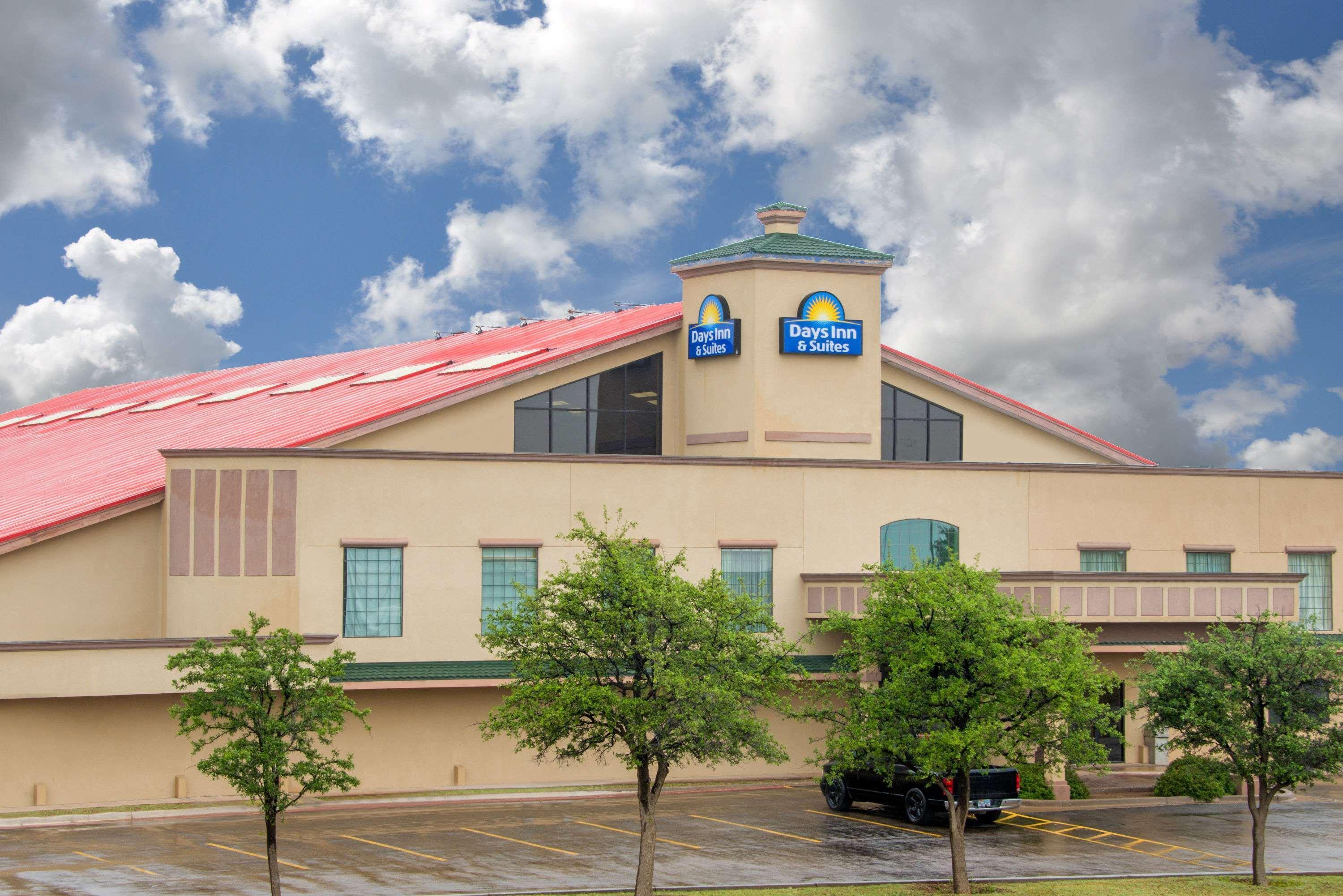 Days Inn By Wyndham Lubbock South Zewnętrze zdjęcie