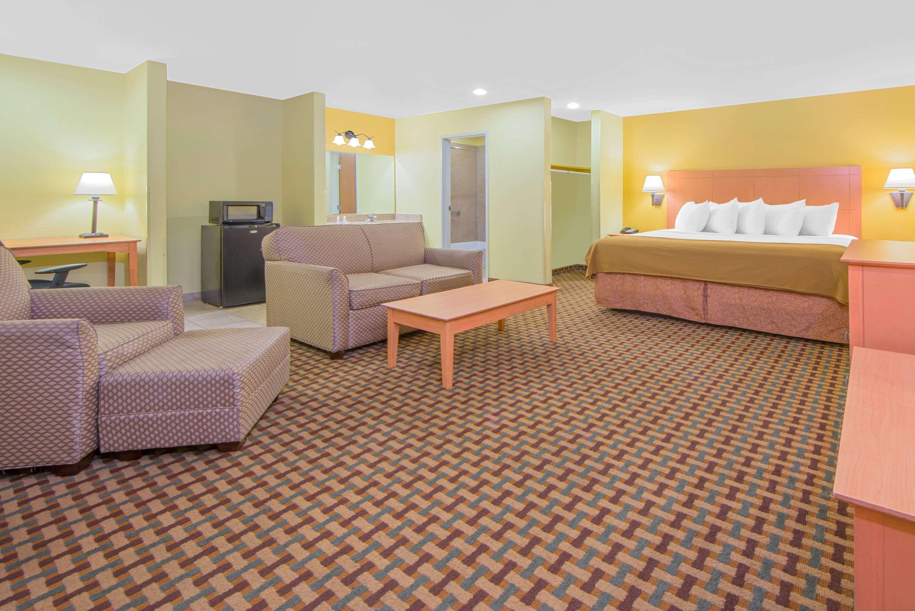Days Inn By Wyndham Lubbock South Zewnętrze zdjęcie