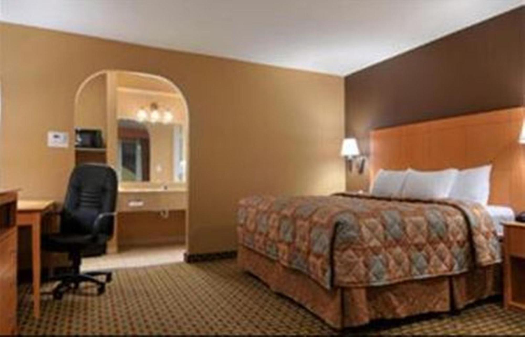 Days Inn By Wyndham Lubbock South Zewnętrze zdjęcie